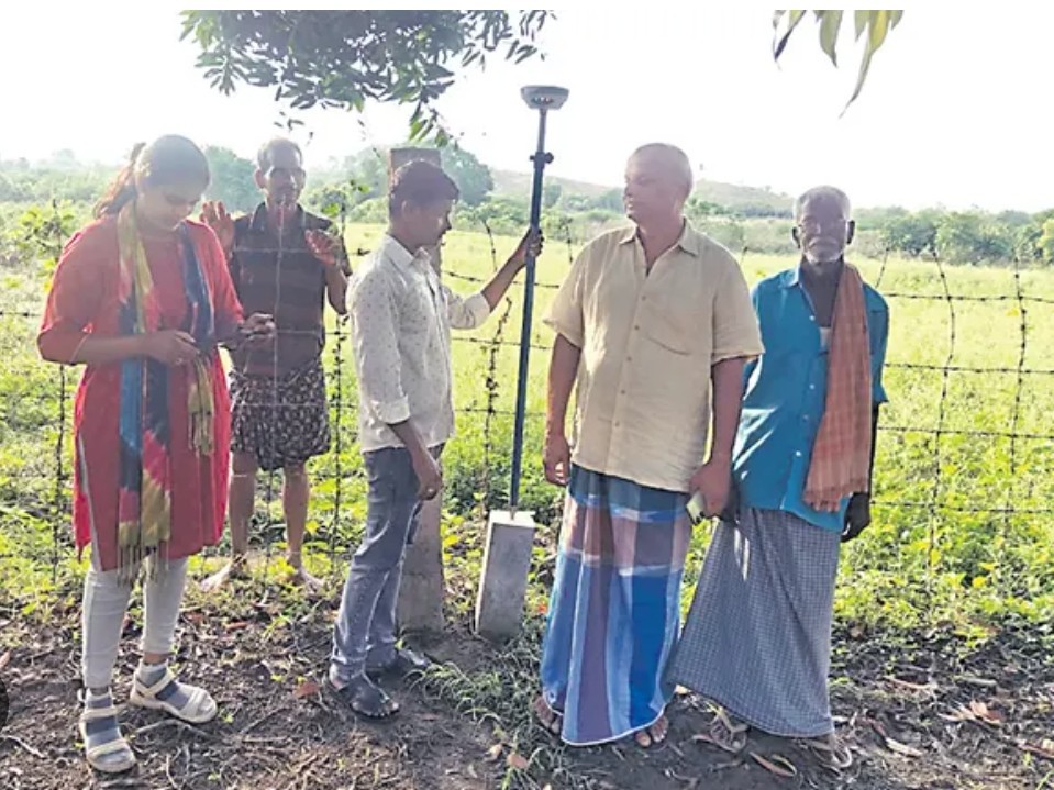 మూడో విడత రీసర్వే.. 3,859 ఎకరాలు ఎంపిక
