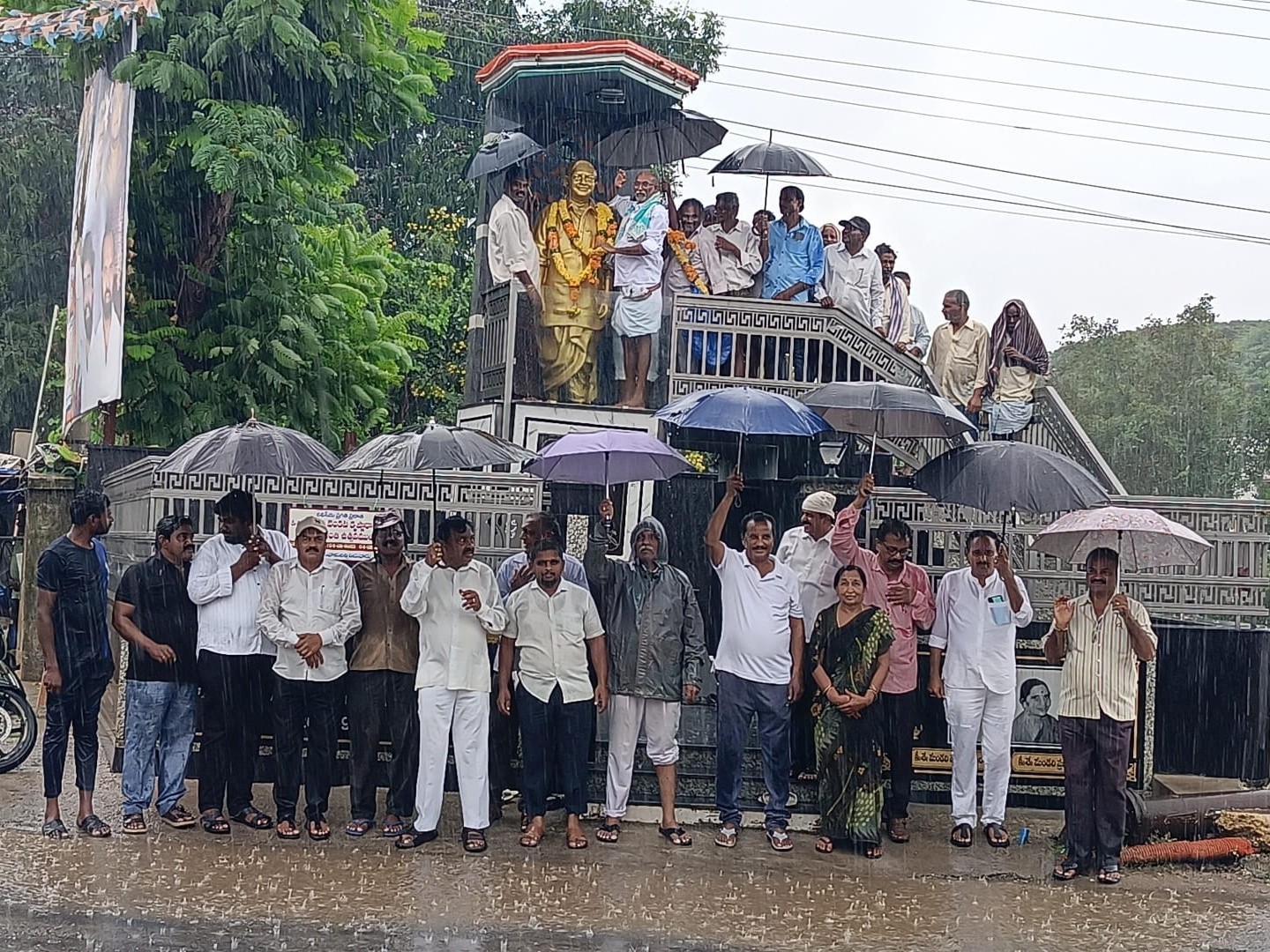 దివిసీమ అభివృద్ధికి అంకితమైన కుటుంబం మండలి