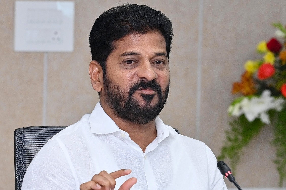 కమాండ్ కంట్రోల్ సెంటర్‌కు సీఎం రేవంత్
