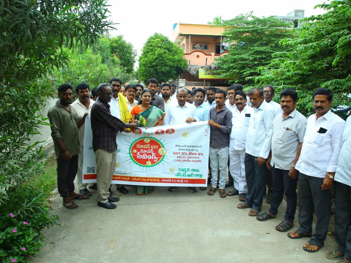 ‘యువత స్వయం ఉపాధి దిశగా అడుగులు వేస్తున్నారు’