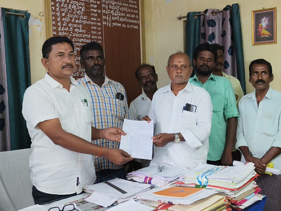 ‘గుంతలు ఏర్పాటు చేయకుండా చర్యలు తీసుకోవాలి’
