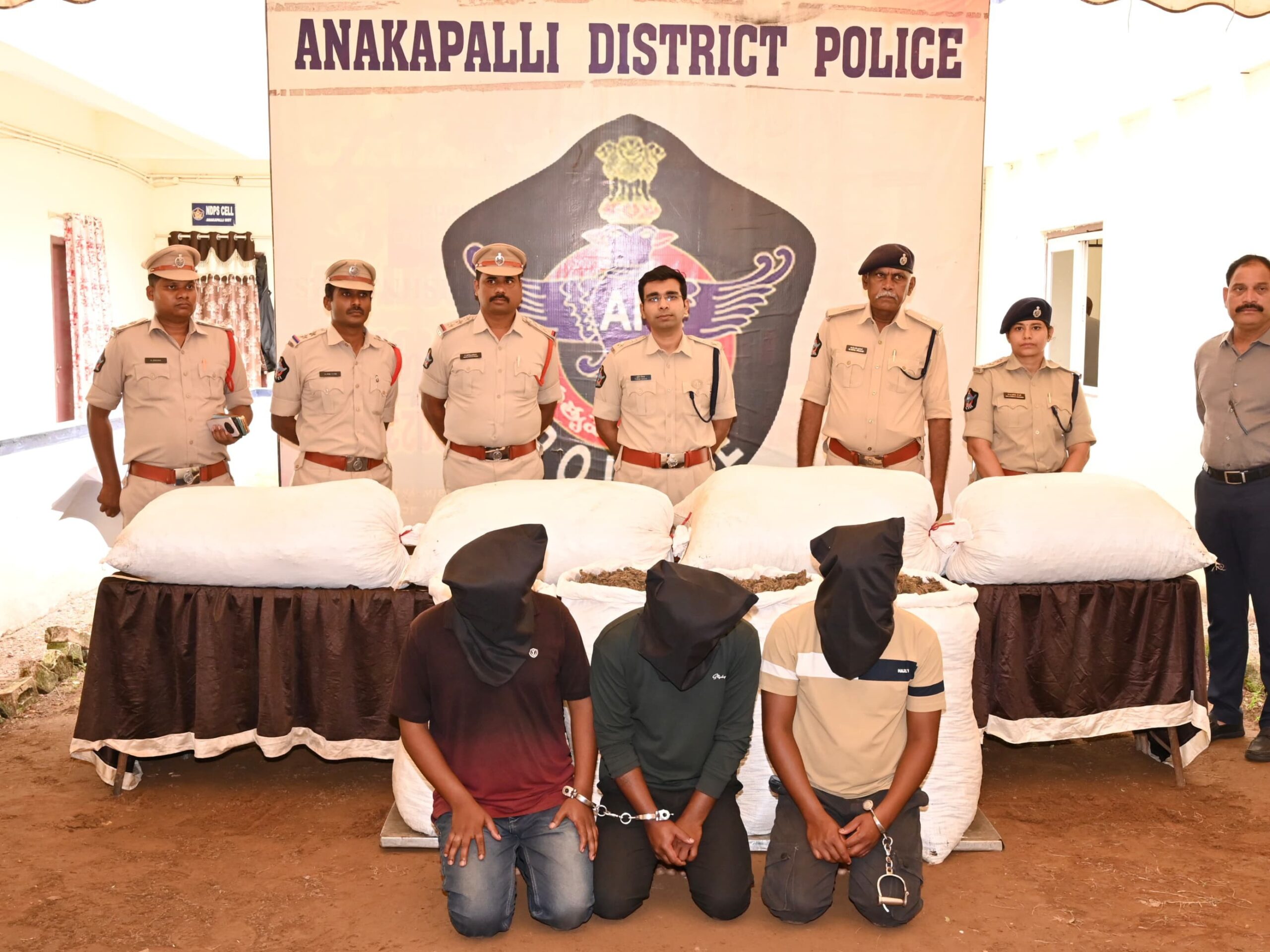 చోడవరంలో 275 కిలోల గంజాయి పట్టివేత