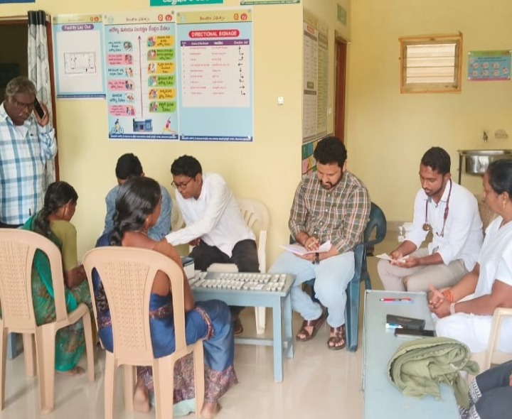 నేరేడలో పైలేరియా వ్యాధి నిర్ధారణ పరీక్షలు