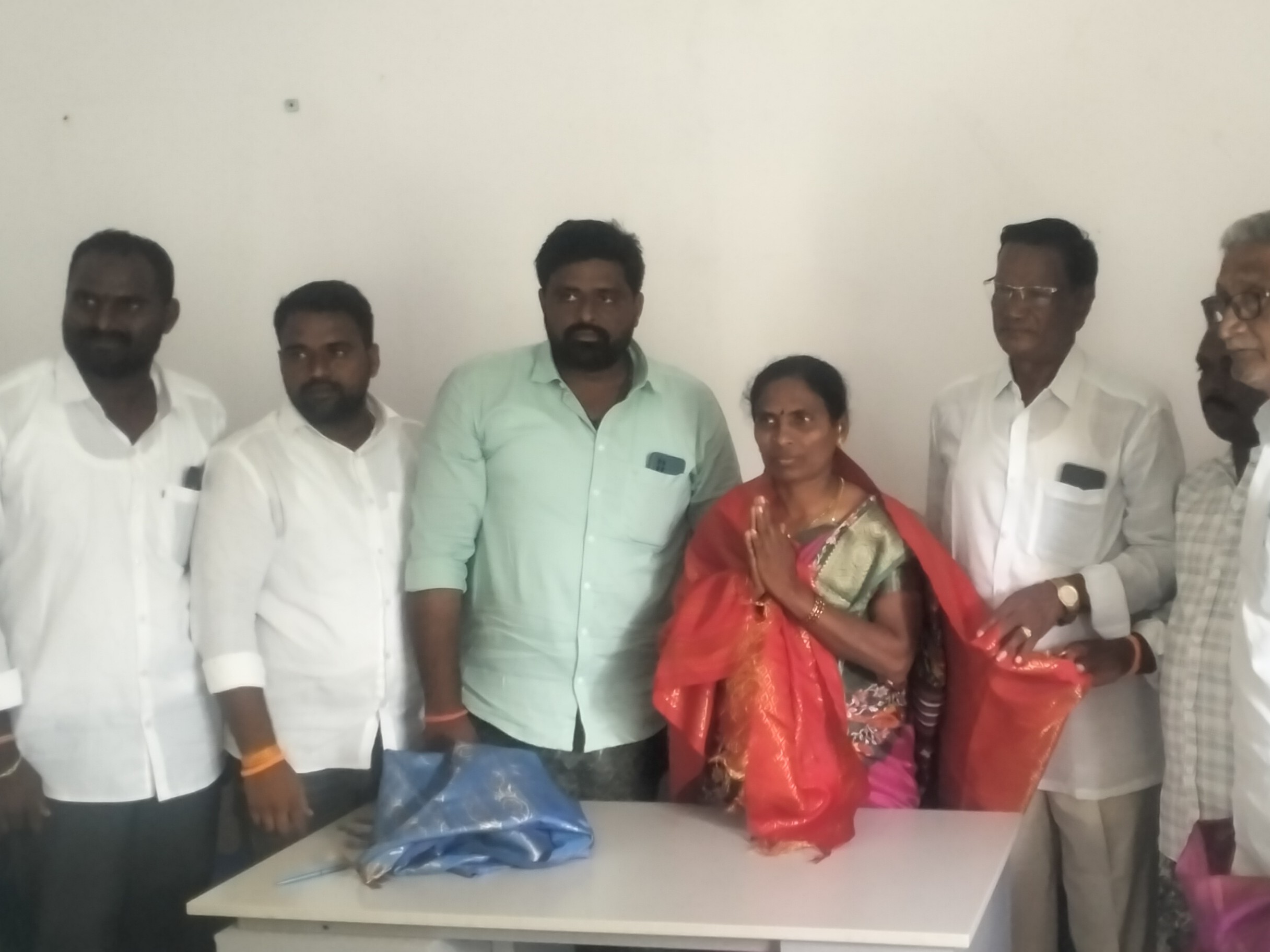 పెద్దమనుషుల ఒప్పందంతో సర్పంచ్ ఏకగ్రీవం