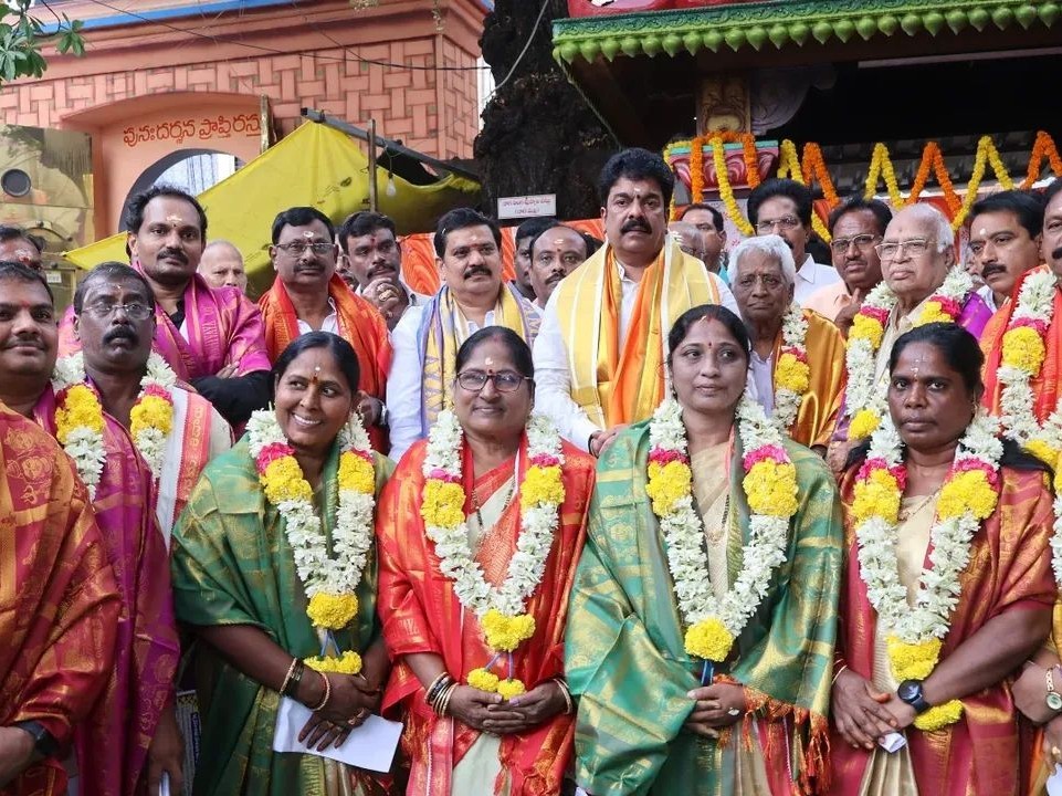 ‘భక్తుల సౌకర్యాల కల్పనకు కృషి చేయాలి
