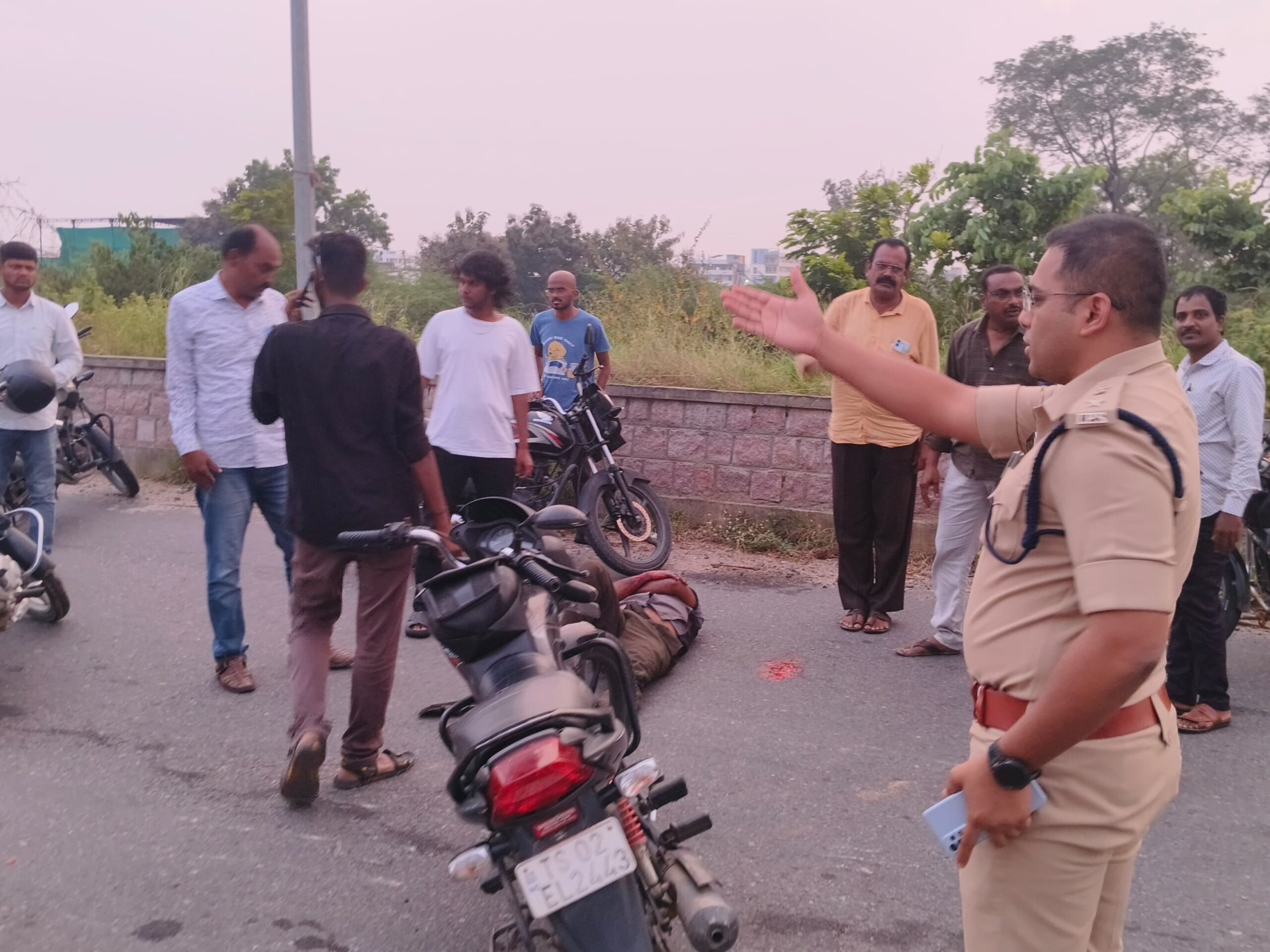 మానవత్వం చాటుకున్న సిరిసిల్ల ఎస్పీ
