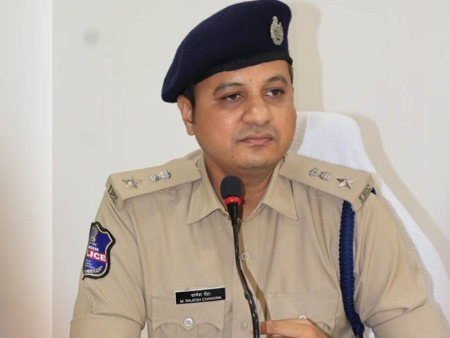 రోడ్లపై ధాన్యం ఆరబోయవద్దు: ఎస్పీ