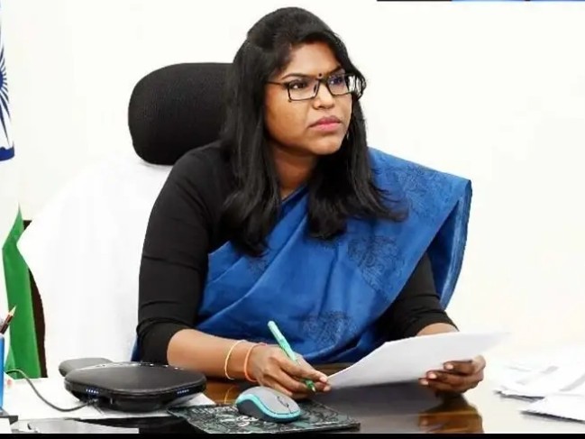 జిల్లా వ్యాప్తంగా 2 రోజులు భారీ వర్షాలు: కలెక్టర్