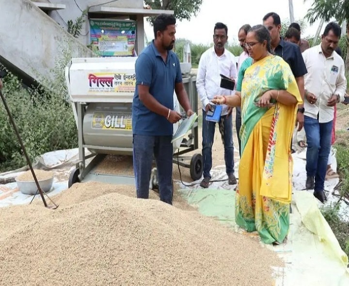 పీహెచ్సీలో కలెక్టర్ ఆకస్మిక తనిఖీ