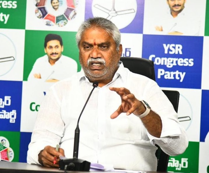 అమరావతిలో చంద్రబాబు కమీషన్ల దందా: మల్లాది విష్ణు