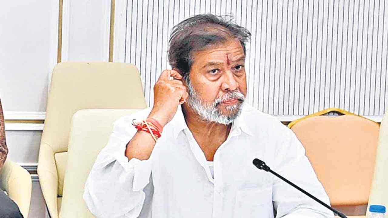 తగ్గుముఖం పట్టిన సీజనల్ వ్యాధులు: మంత్రి