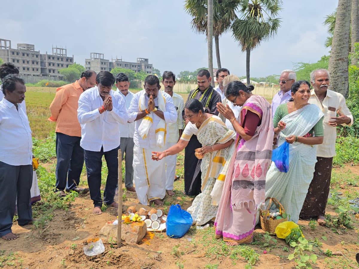 ప్రభుత్వ ఐటీఐ కళాశాల పనులు ప్రారంభం