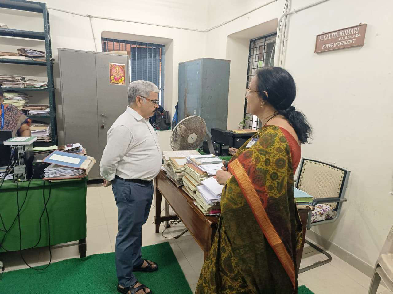‘ఏయూ సిబ్బంది సమయ పాలన పాటించాలి’
