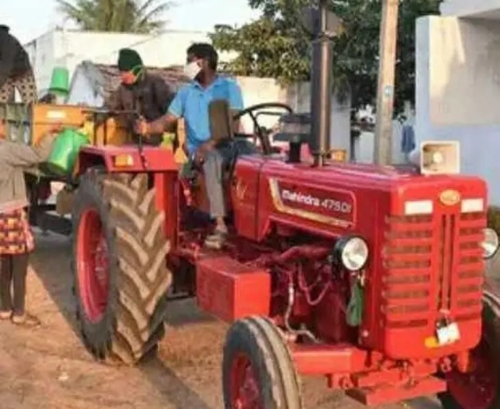చెత్త సేకరణ వాహనం రాక ప్రజల అవస్థలు