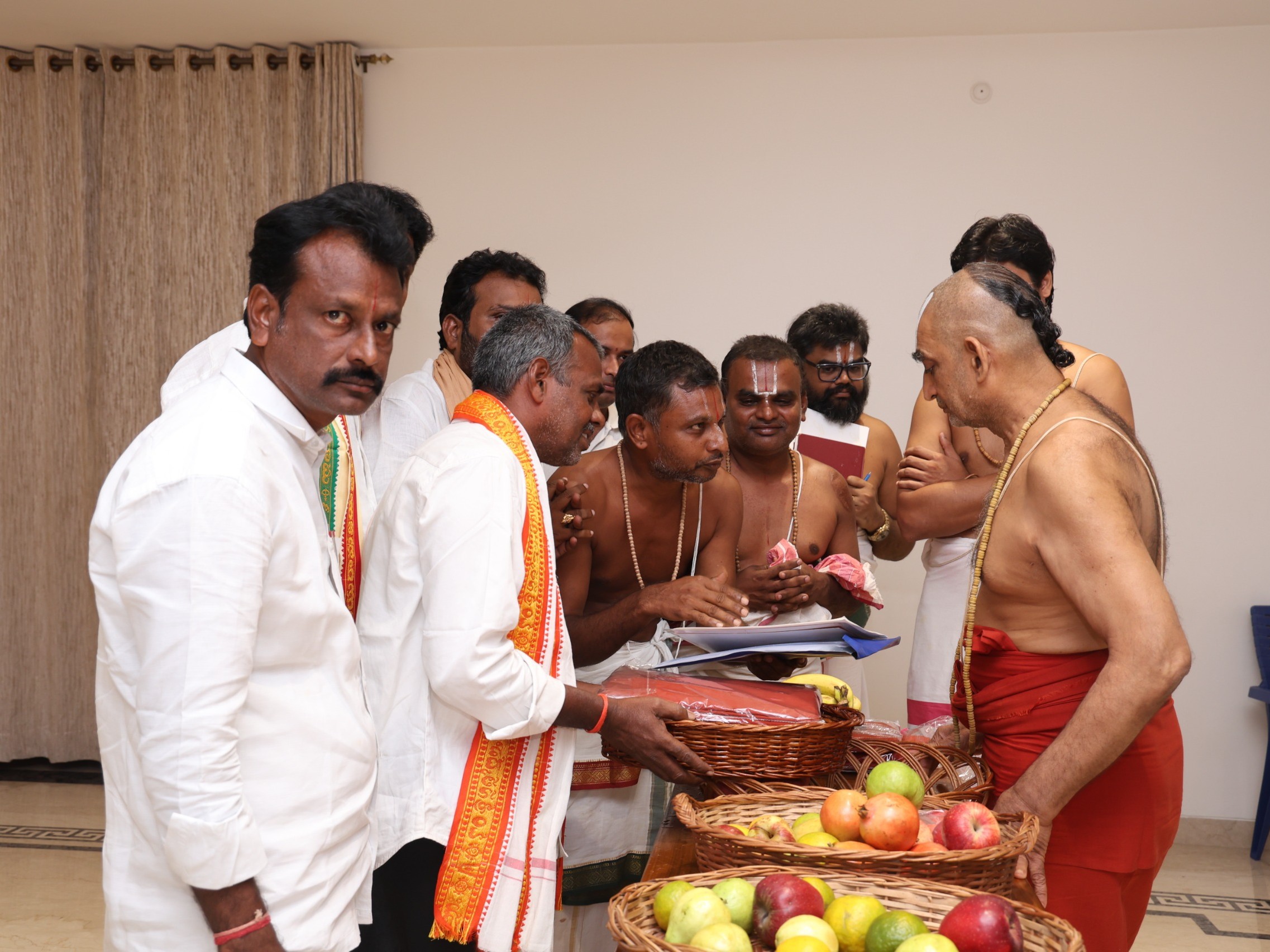 చిన్న జీయర్ స్వామి చేతుల మీదుగా పుష్కరిణి ప్రారంభోత్సవం
