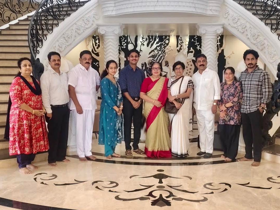 ఎమ్మెల్యే నివాసానికి పీకే శ్రీమతి రాక