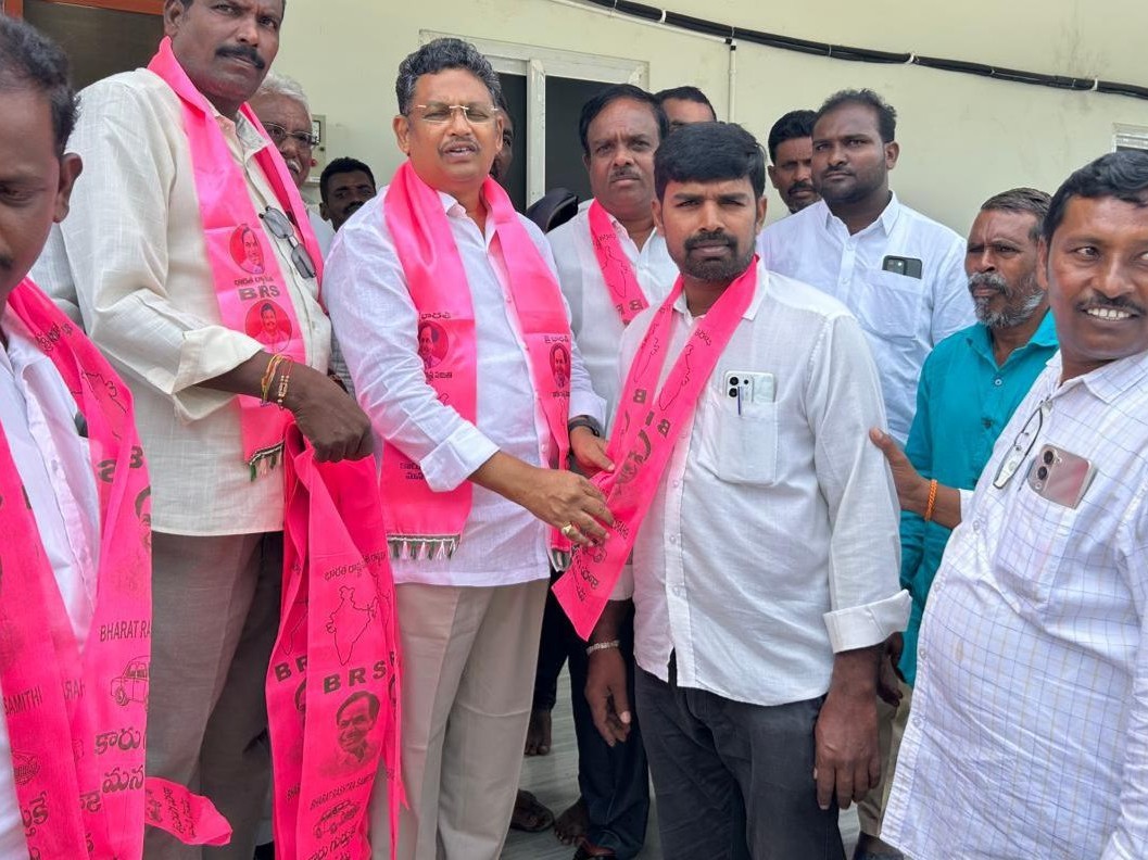 చింతకాని మండలంలో కాంగ్రెస్‌కు భారీ షాక్