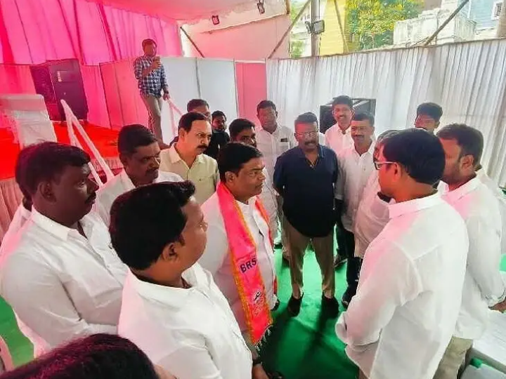 బీఆర్ఎస్ కార్యాలయాన్ని పరిశీలించిన జీవన్ రెడ్డి