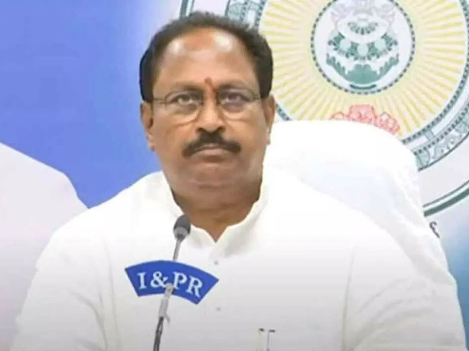 ‘నకిలీ మద్యంపై సీబీఐ విచారణ జరిపించాలి’