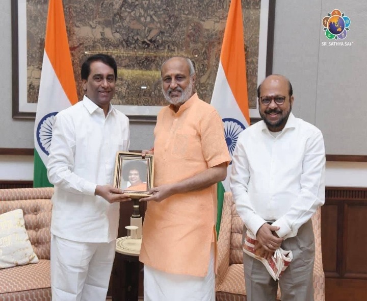 సత్యసాయి జయంతికు ఉపరాష్ట్రపతికి ఆహ్వానం