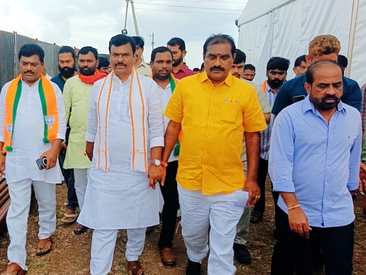 నన్నూరులో సభ ప్రాంగణాన్ని పరిశీలించిన మంత్రులు