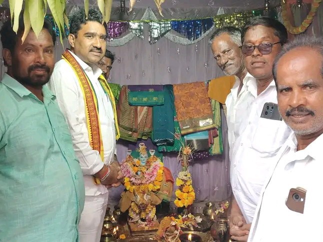 గౌరమ్మ సంబరాలలో పాల్గొన్న ఎమ్మెల్యే
