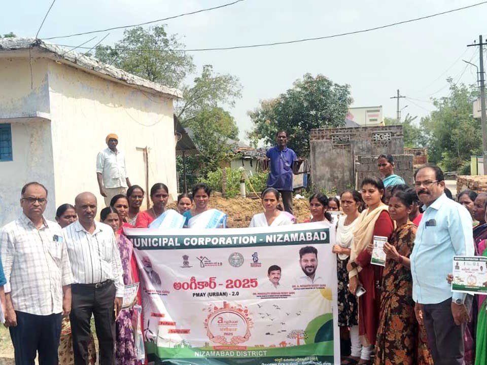 ‘ఇందిరమ్మ ఇళ్ల నిర్మాణానికి ప్రత్యేక రుణాలు’