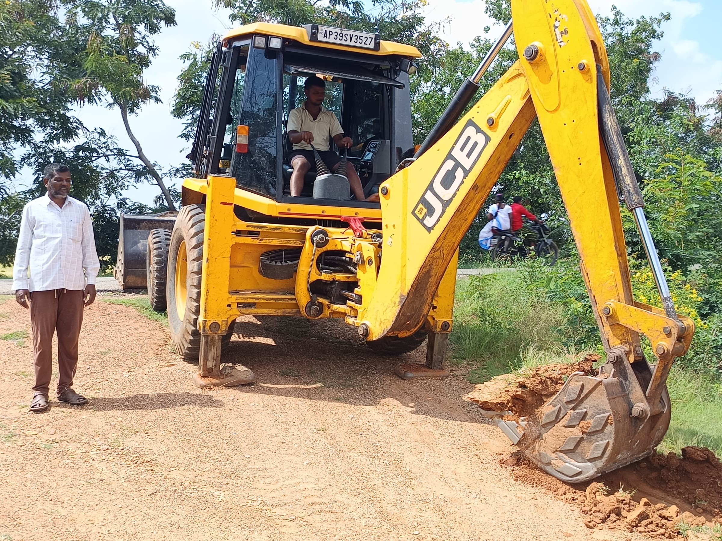 ‘సోమందేపల్లిలో మట్టి కాపాడడమే ధ్యేయం’