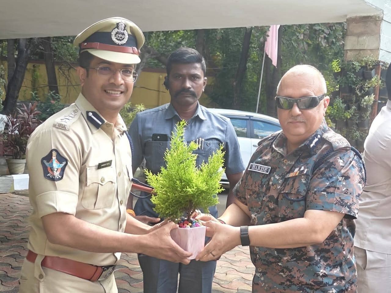 కర్నూలుకు చేరుకున్న డీజీపీ