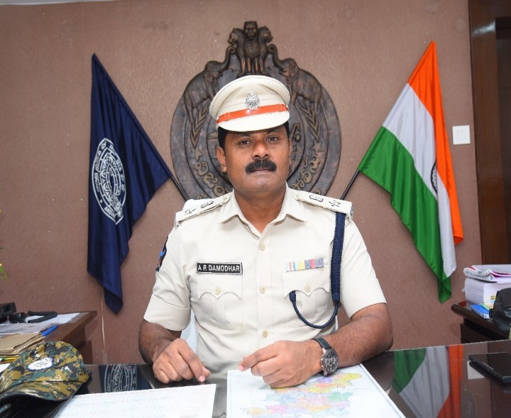 బాణసంచా విక్రయాలకు అనుమతులు తప్పనిసరి: ఎస్పీ