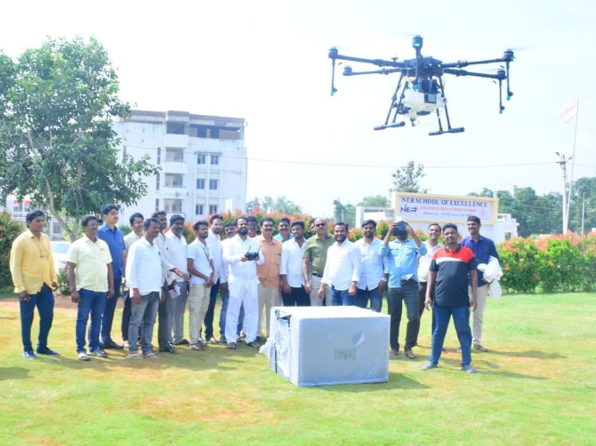 కిసాన్ డ్రోన్ ప్రారంభించిన ఎమ్మెల్యే