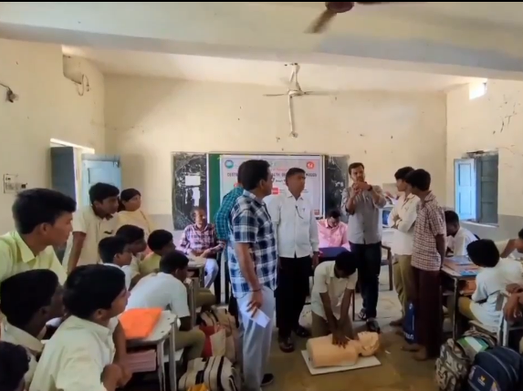 ములుగులో CPR పై అవగాహన కార్యక్రమం