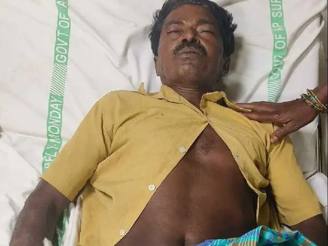 మద్యం మత్తులో వ్యక్తి ఆత్మహత్య