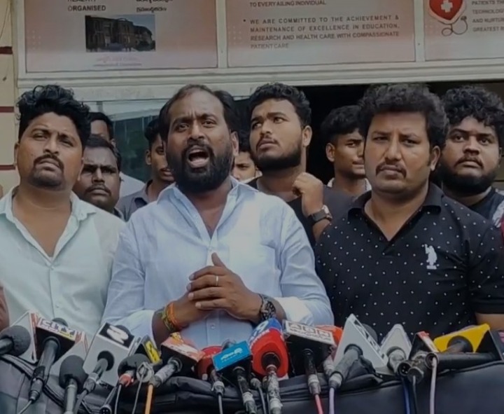 ‘హాస్టల్స్‌లో సరైన సదుపాయాలు లేవు’