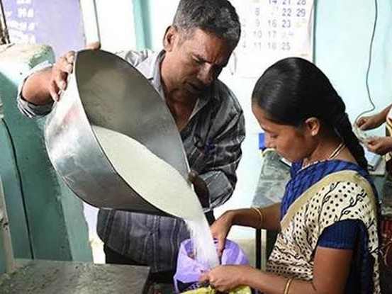 నేటితో బియ్యం పంపిణీకి ఆఖరు