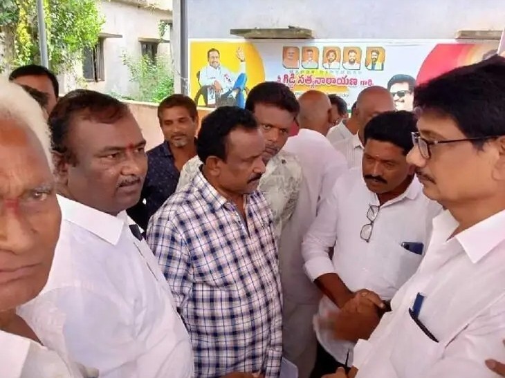పవన్ కళ్యాణ్‌ను పాసర్లపూడికి తీసుకురావాలని ఎమ్మెల్యే‌కు వినతి