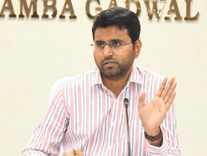 తెలంగాణ రైజింగ్ విజన్లో ఉద్యోగులు పాల్గొనాలి: కలెక్టర్