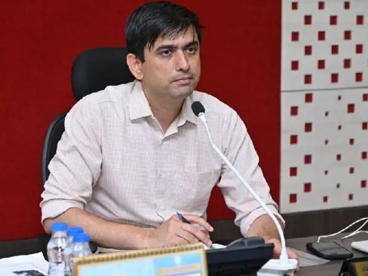 పర్యాటక అభివృద్ధి పై సమీక్ష