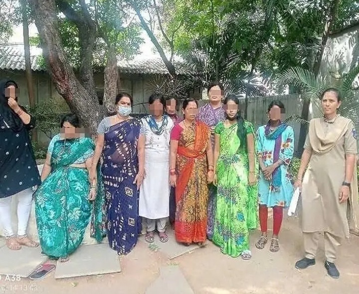 9 మంది మహిళల బైండోవర్