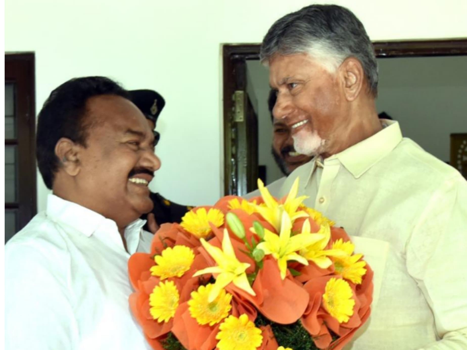 ‘చంద్రబాబు నాయుడిని కలిసిన MP నగేశ్’