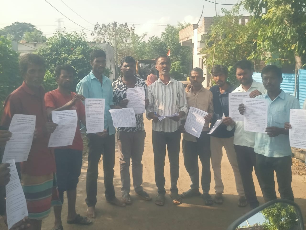 ‘గుడిహత్నూర్‌లో ఓట్ చోరీపై విస్తృత ప్రచారం’