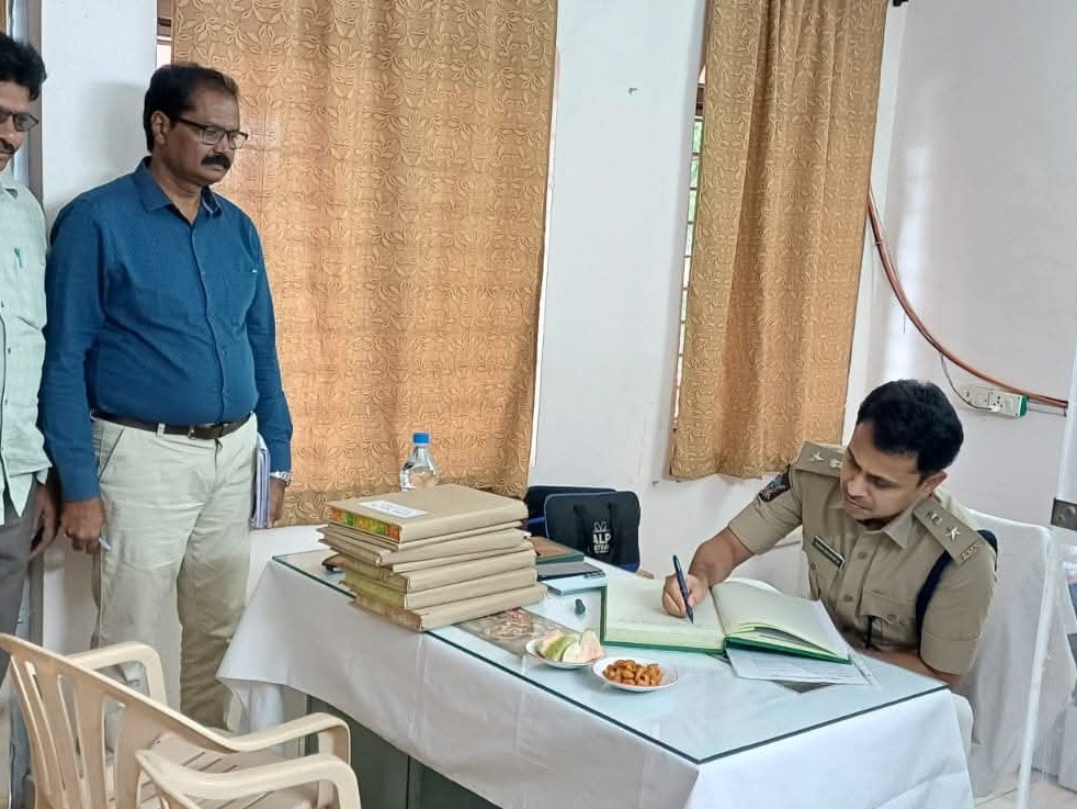 సీ పోర్టులో ఆకస్మిక తనిఖీలు చేసిన: ఎస్పీ