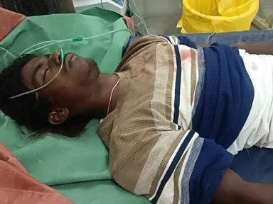 రోడుప్రమాదంలో ఇద్దరికి తీవ్రగాయాలు