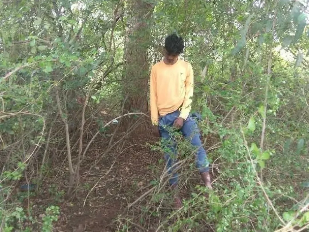 ఉరేసుకుని ఇంటర్ విద్యార్థి ఆత్మహత్య