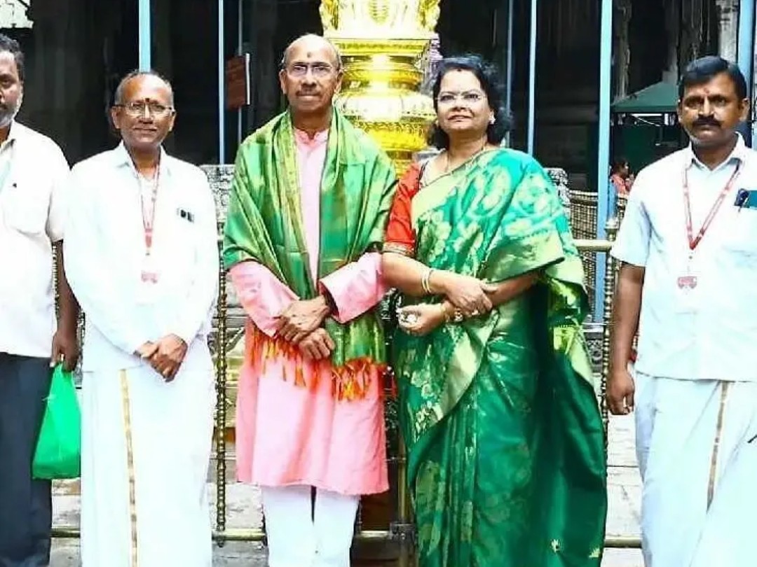 ముక్కంటీశున్ని దర్శించుకున్న క్రిష్ణయ్య