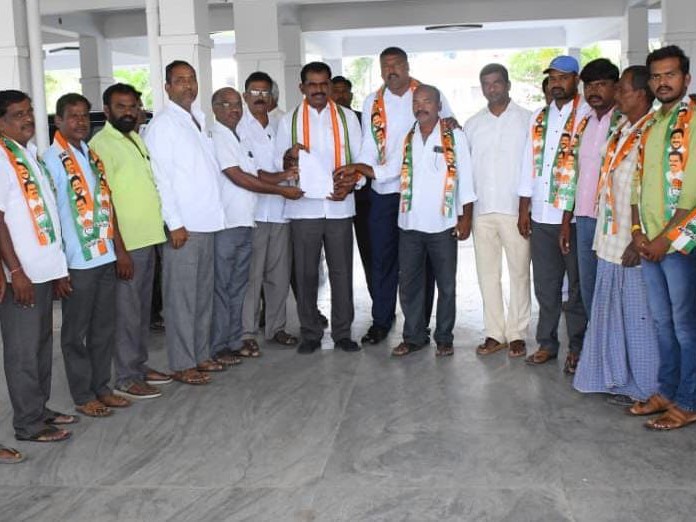 స్థానికసంస్థల సంక్షేమాన్ని వివరించాలి: ఎమ్మెల్యే