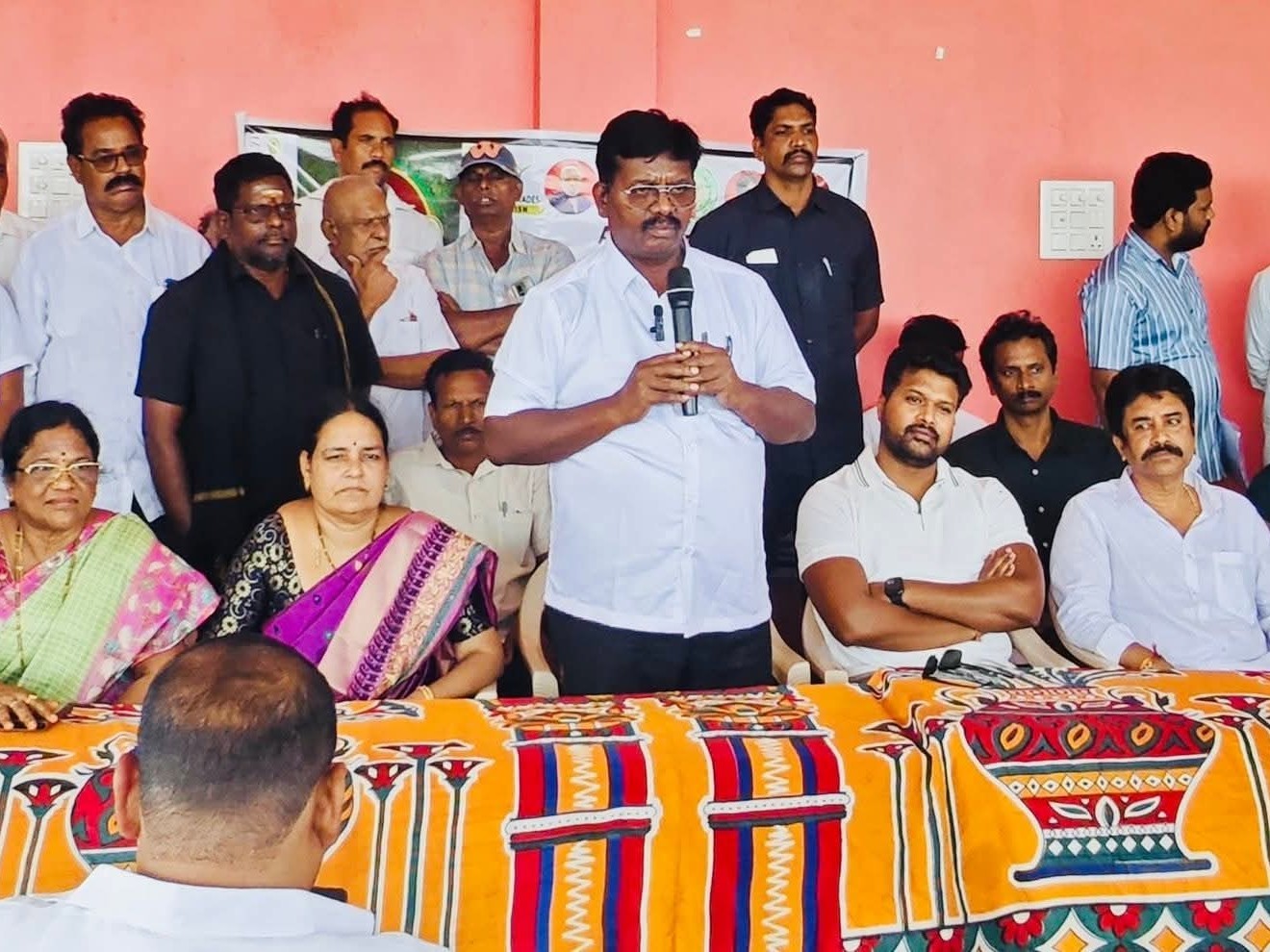 సంక్రాంతి బీచ్ ఫెస్టివల్ పై ఎమ్మెల్యే సమీక్ష సమావేశం