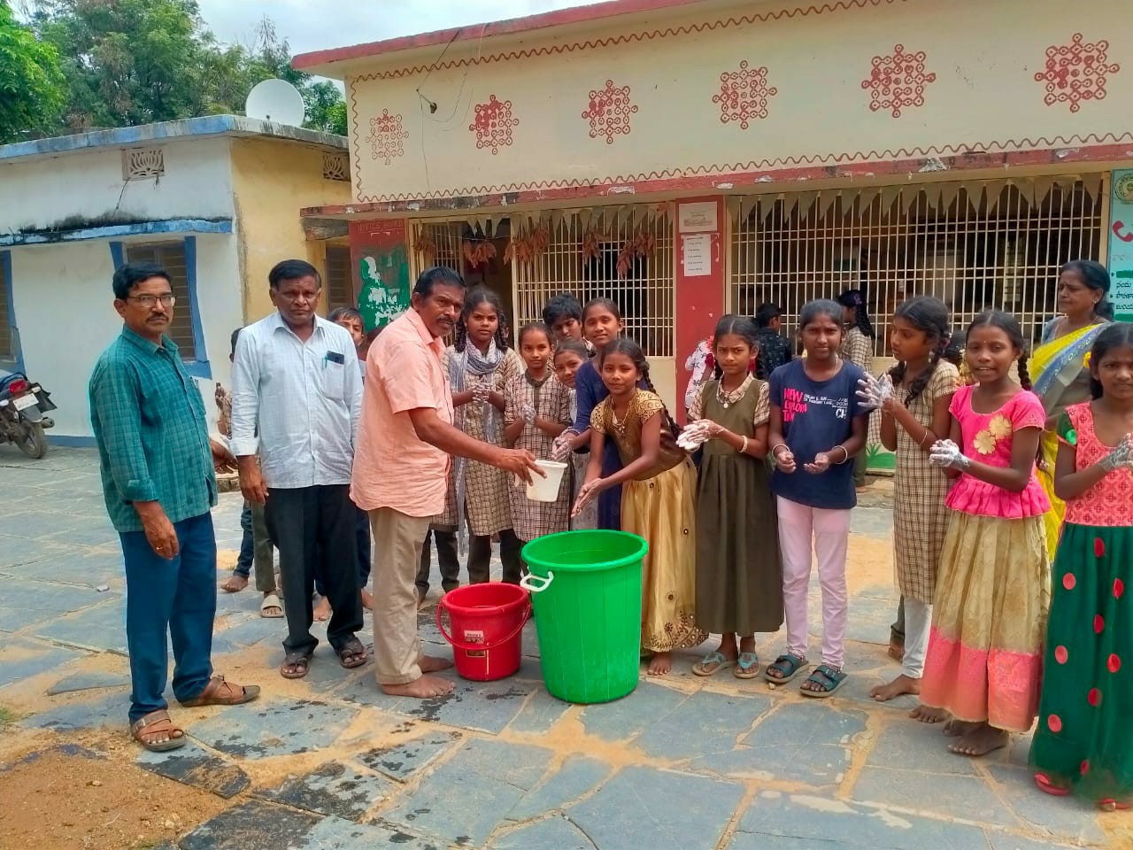 బ్రహ్మంగారిమఠంలో గ్లోబల్‌ హ్యాండ్‌ వాష్‌ డే