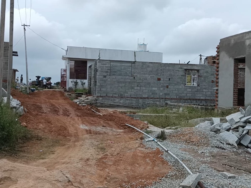 జగనన్న కాలనీ.. సమస్యలకు నిలయం