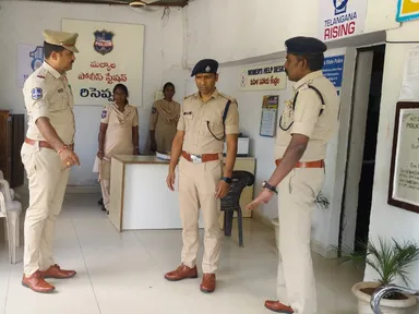 మల్యాల పోలీస్ స్టేషన్‌ను తనిఖీ చేసిన ఎస్పీ